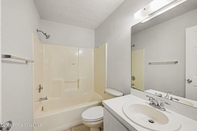226 12th Street SW, Vero Beach, FL 32962