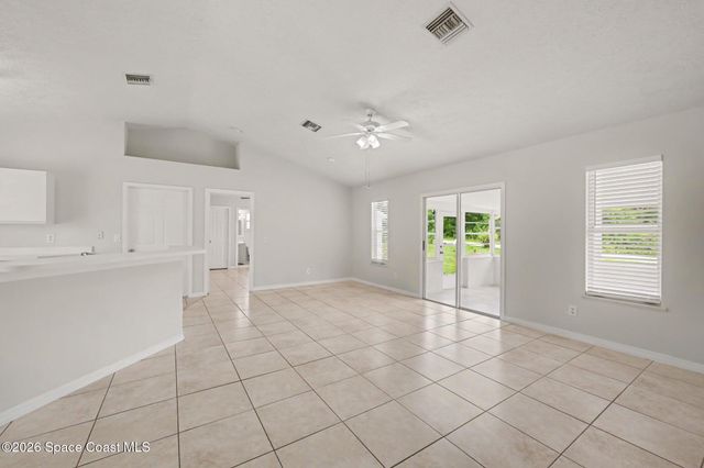 226 12th Street SW, Vero Beach, FL 32962