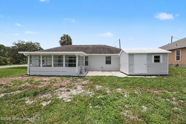 226 12th Street SW, Vero Beach, FL 32962