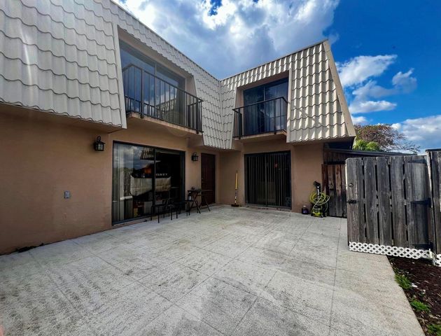 6207 62nd Way, West Palm Beach, FL 33409