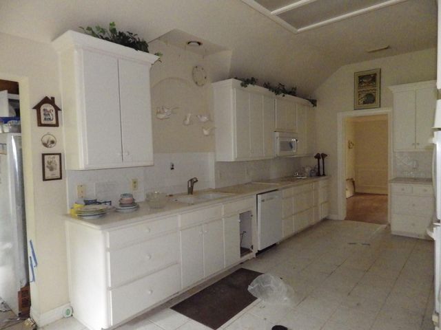 12 Robin Trail, Conroe, TX 77304