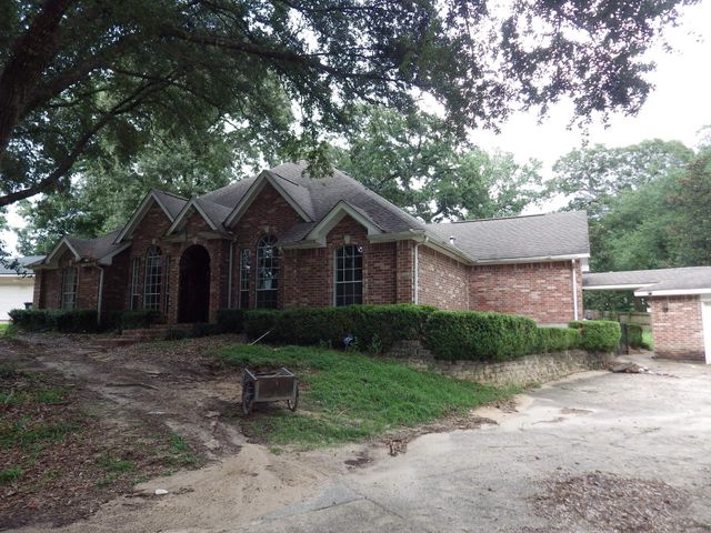 12 Robin Trail, Conroe, TX 77304