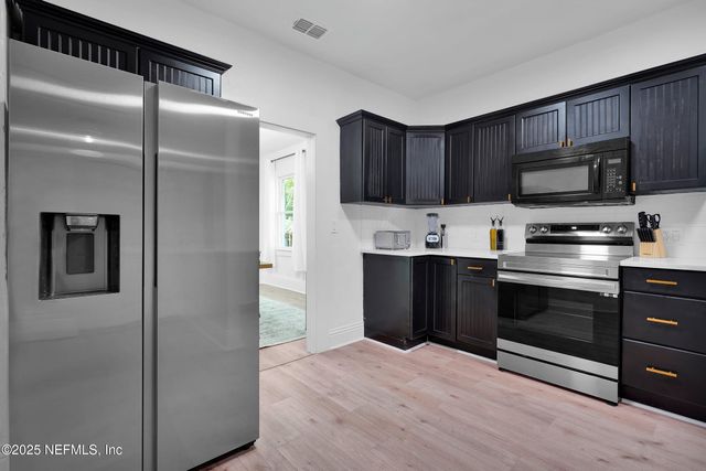 2643 COLLEGE Street, Jacksonville, FL 32204