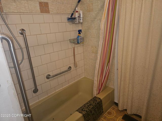 8400 George Court, Anchorage, AK 99516