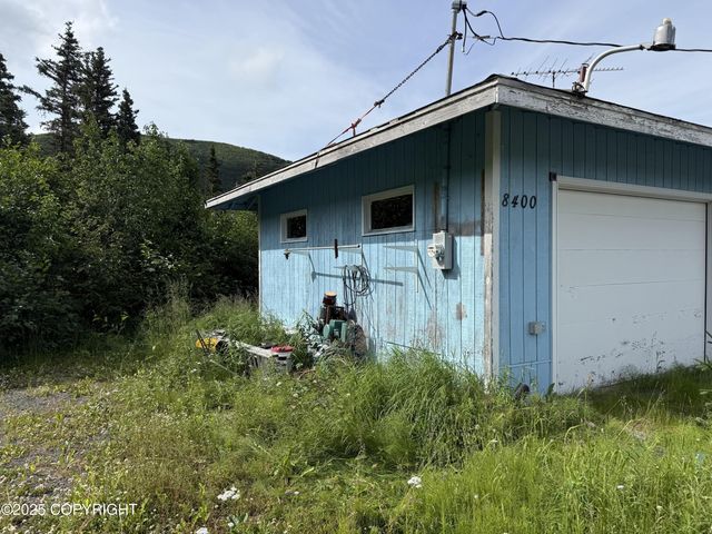 8400 George Court, Anchorage, AK 99516