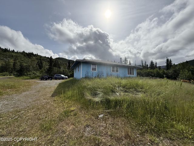 8400 George Court, Anchorage, AK 99516