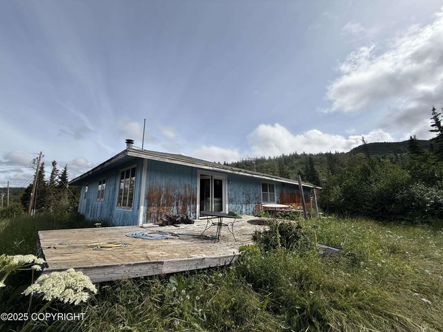 8400 George Court, Anchorage, AK 99516