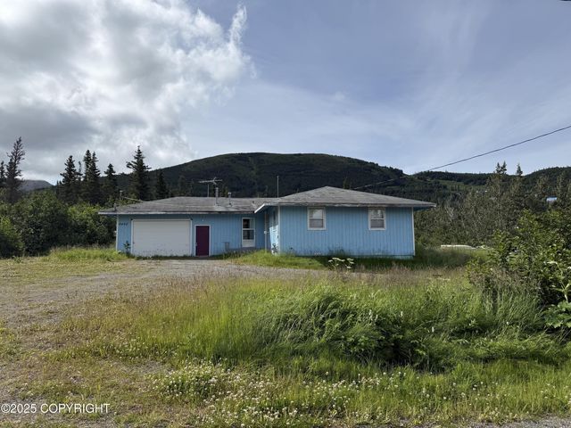 8400 George Court, Anchorage, AK 99516