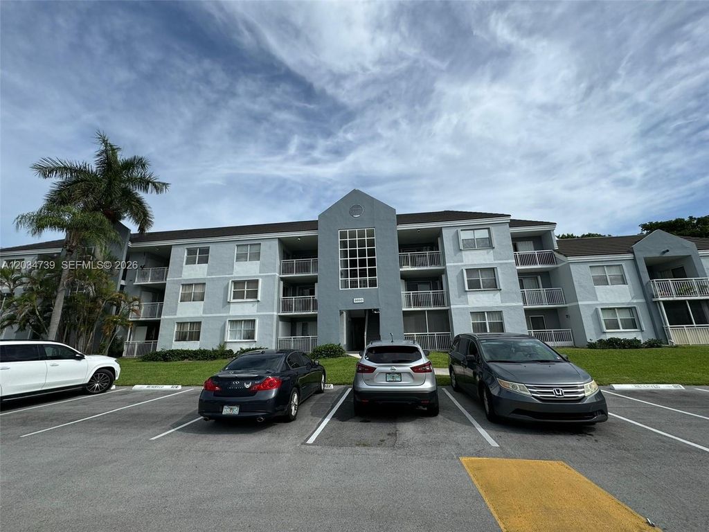 8660 SW 212th Street 108, Cutler Bay, FL 33189