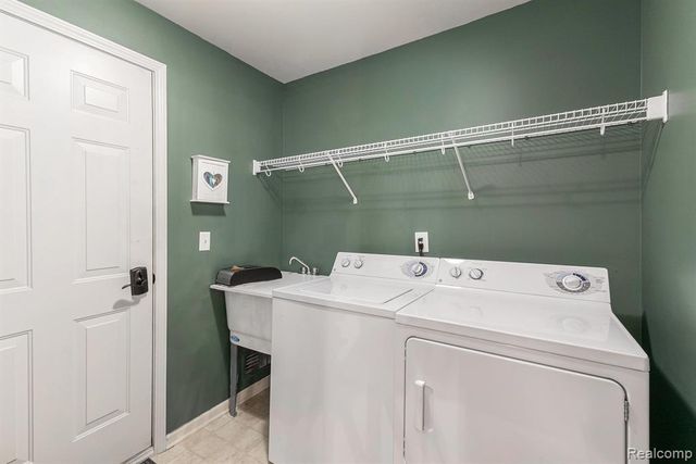 17102 Caitlin Circle, Commerce Twp, MI 48390