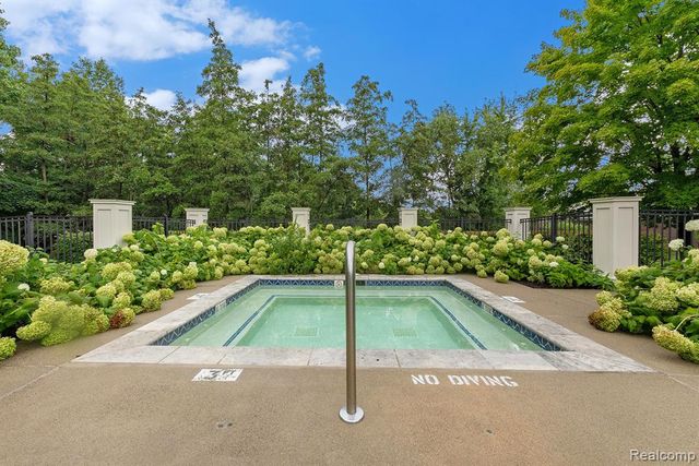 17102 Caitlin Circle, Commerce Twp, MI 48390