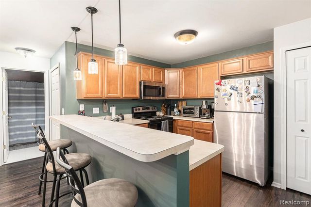 17102 Caitlin Circle, Commerce Twp, MI 48390