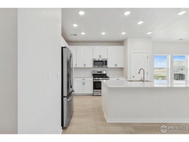 6335 Elk Pass Ln, Loveland, CO 80538