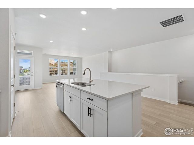 6335 Elk Pass Ln, Loveland, CO 80538