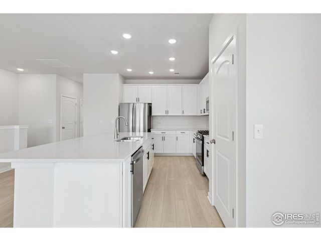 6335 Elk Pass Ln, Loveland, CO 80538