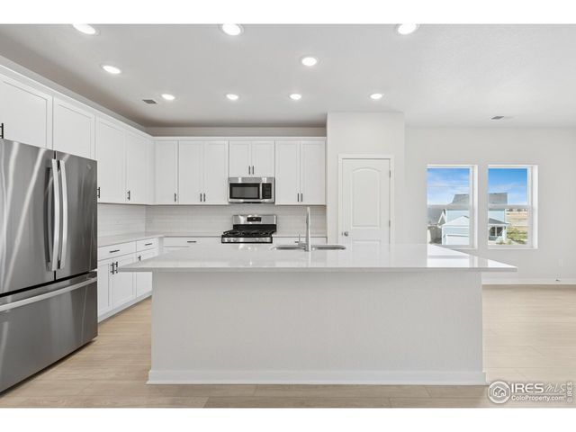 6335 Elk Pass Ln, Loveland, CO 80538