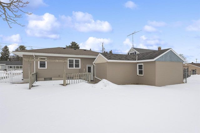 1809 29TH AVENUE, Menomonie, MI 49858