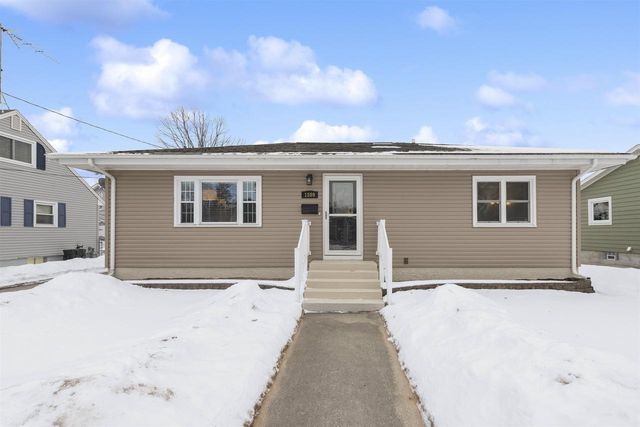 1809 29TH AVENUE, Menomonie, MI 49858