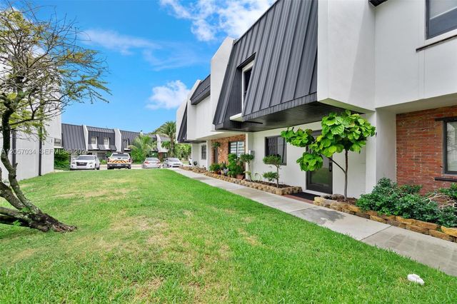 5555 Ludlam Road 41, South Miami, FL 33155