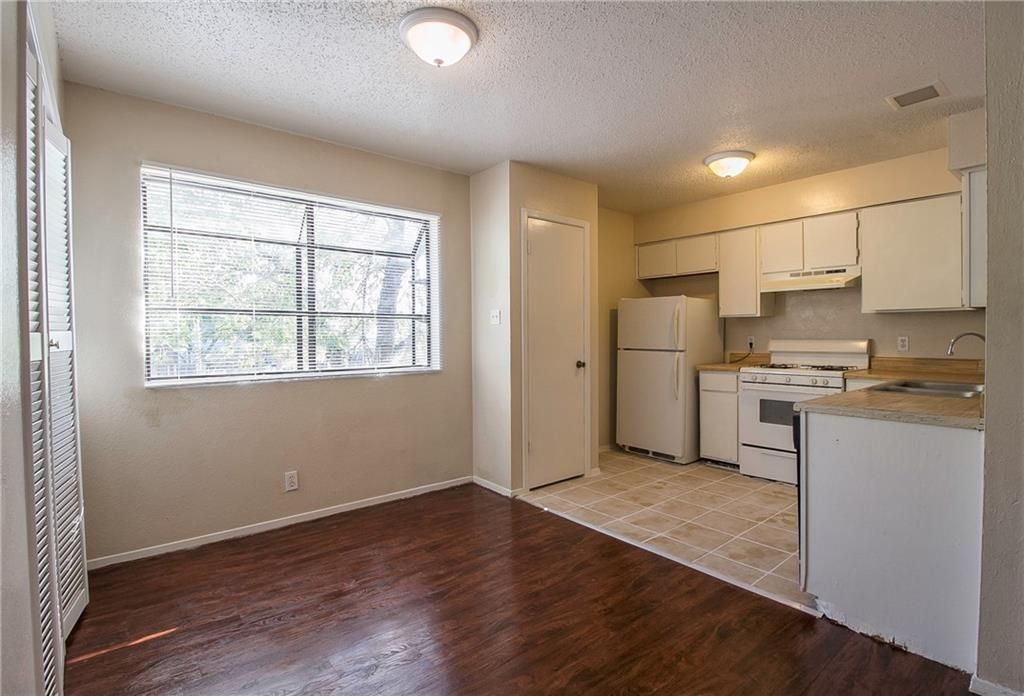 903 Taulbee LN D, Austin, TX 78757