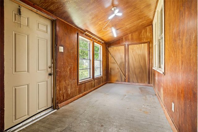 1122 N Avenue A, Freeport, TX 77541