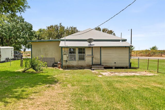 1122 N Avenue A, Freeport, TX 77541