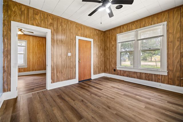 1122 N Avenue A, Freeport, TX 77541