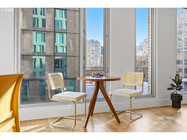 937 Nw GLISAN St 435, Portland, OR 97209