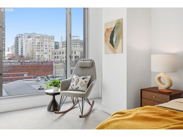 937 Nw GLISAN St 435, Portland, OR 97209