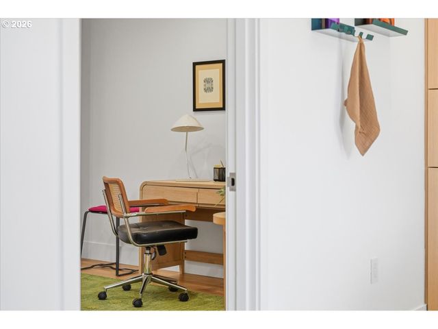 937 Nw GLISAN St 435, Portland, OR 97209