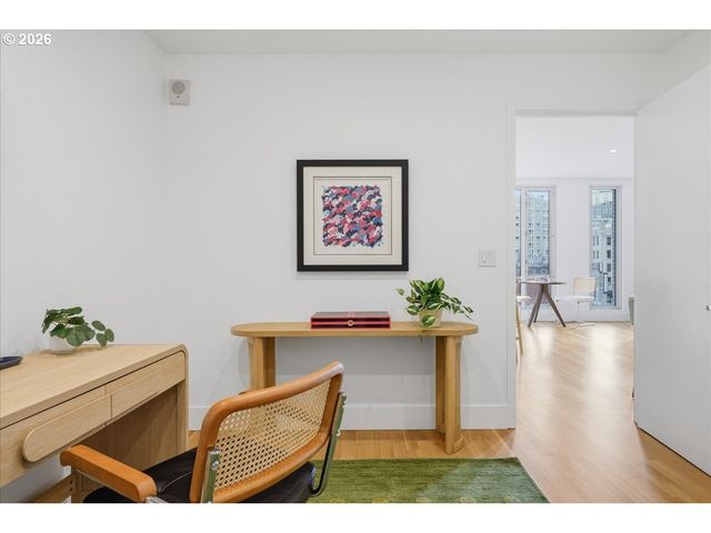 937 Nw GLISAN St 435, Portland, OR 97209