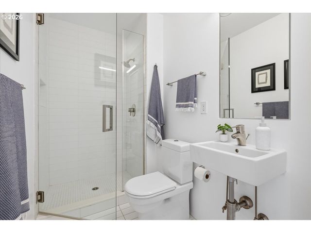 937 Nw GLISAN St 435, Portland, OR 97209