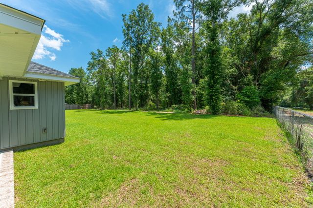 5153 Lake Drive, Crestview, FL 32539
