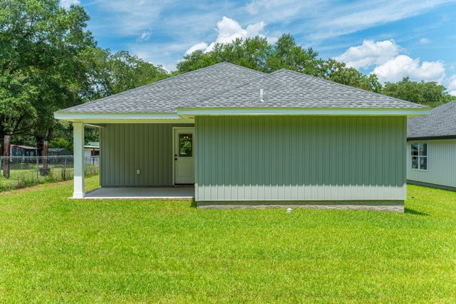 5153 Lake Drive, Crestview, FL 32539