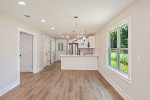 5153 Lake Drive, Crestview, FL 32539