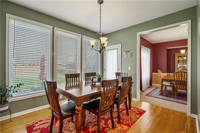 21610 W 49th Street, Shawnee, KS 66226