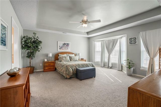 21610 W 49th Street, Shawnee, KS 66226