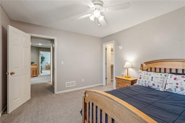 21610 W 49th Street, Shawnee, KS 66226