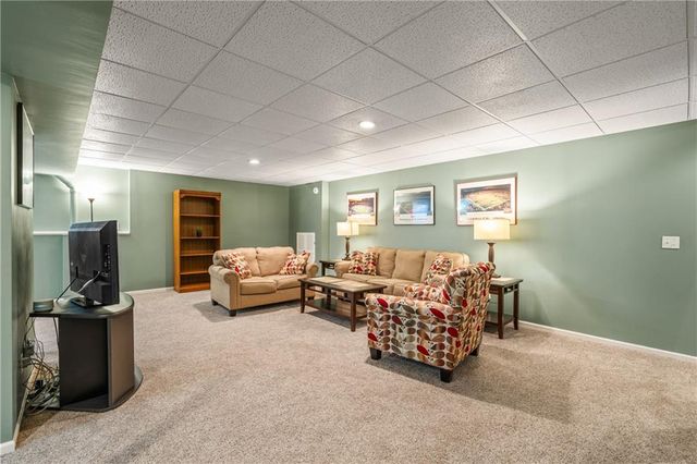 21610 W 49th Street, Shawnee, KS 66226