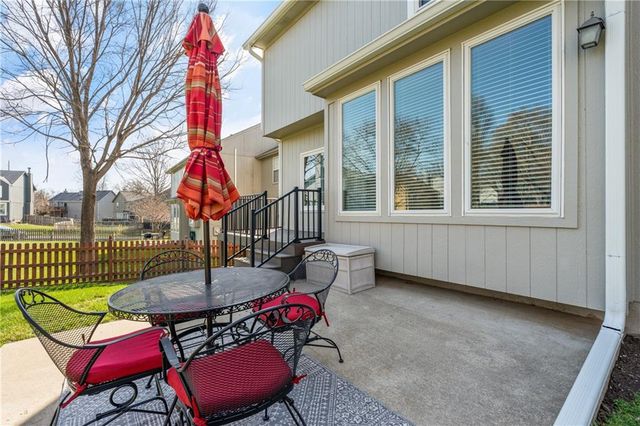 21610 W 49th Street, Shawnee, KS 66226