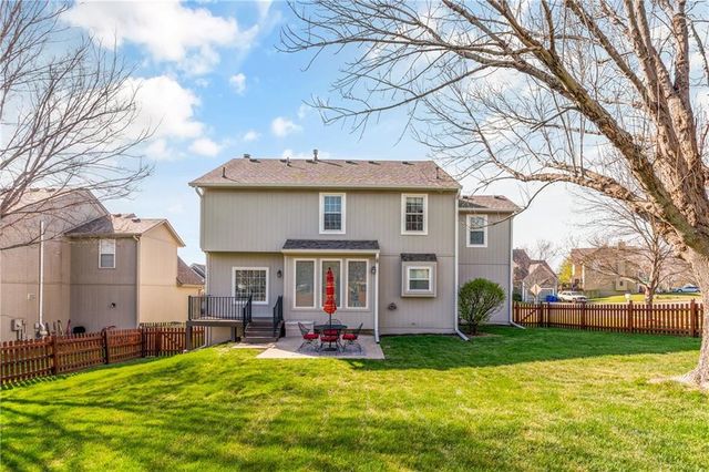 21610 W 49th Street, Shawnee, KS 66226