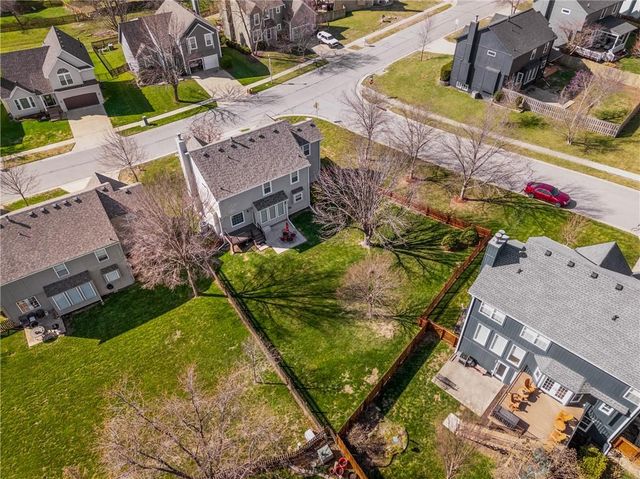 21610 W 49th Street, Shawnee, KS 66226