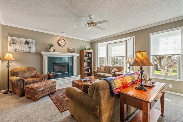 21610 W 49th Street, Shawnee, KS 66226