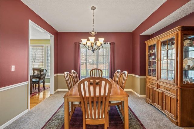 21610 W 49th Street, Shawnee, KS 66226