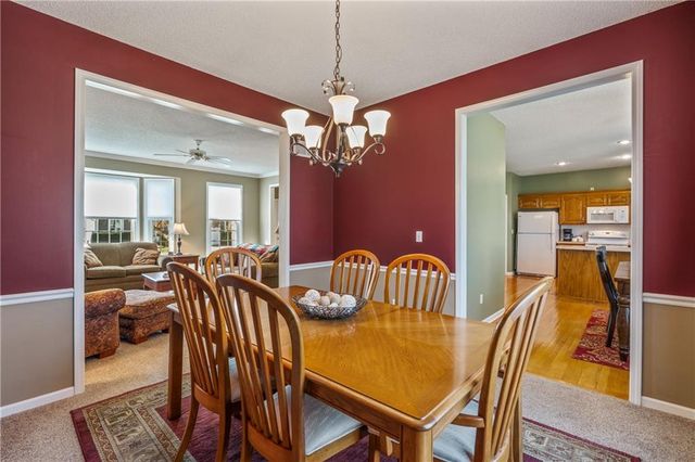 21610 W 49th Street, Shawnee, KS 66226