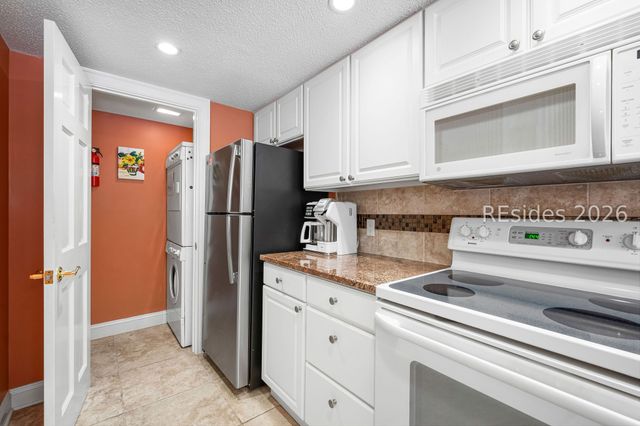 11 Tanglewood Dr Apt 2, Hilton Head Island, SC 29928