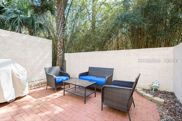 11 Tanglewood Dr Apt 2, Hilton Head Island, SC 29928
