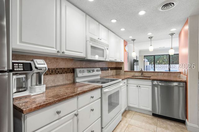 11 Tanglewood Dr Apt 2, Hilton Head Island, SC 29928