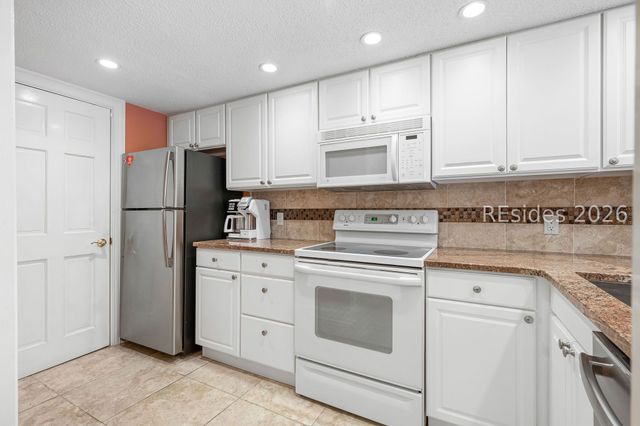 11 Tanglewood Dr Apt 2, Hilton Head Island, SC 29928