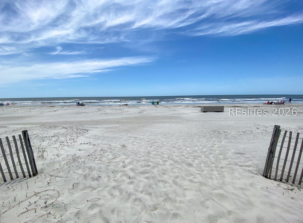 11 Tanglewood Dr Apt 2, Hilton Head Island, SC 29928